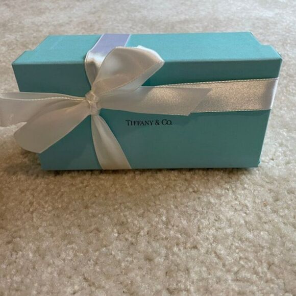 Tiffany & Co. Sunglasses Empty Box and Ribbon - Picture 1 of 4
